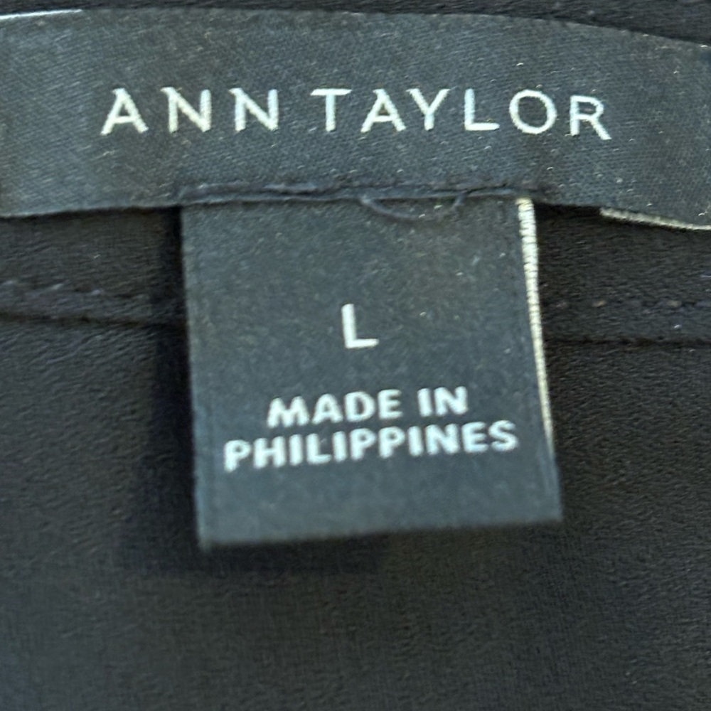Ann Taylor split neck short sleeve Blouse - Black - L - Picture 2 of 3